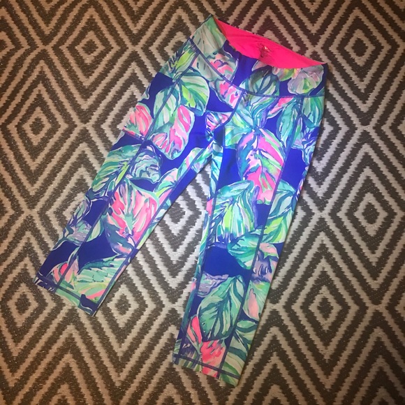 Lilly Pulitzer Pants - Lilly Pulitzer Luxletic Leggings in Casa Del Sol.